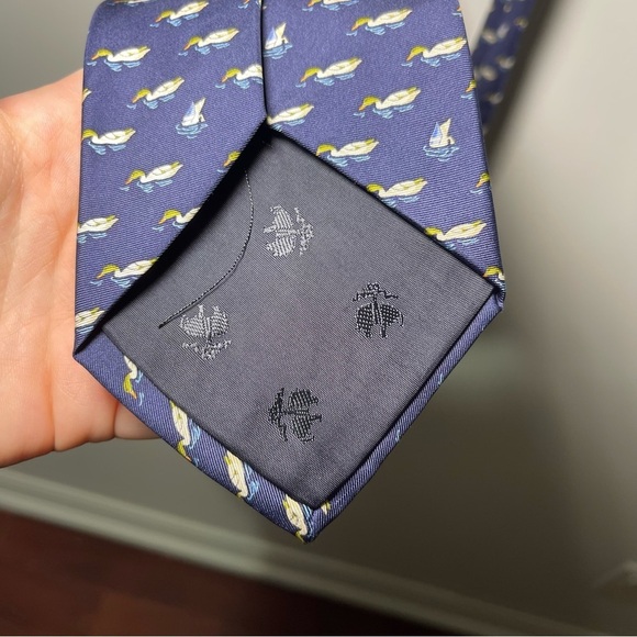 Brooks Brothers Men's Navy swimming ducks print 100% silk career office neck tie - Picture 6 of 7